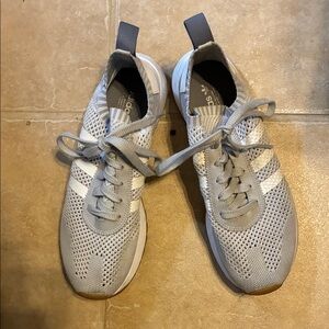 Adidas Women's Light Gray Mesh Sneakers